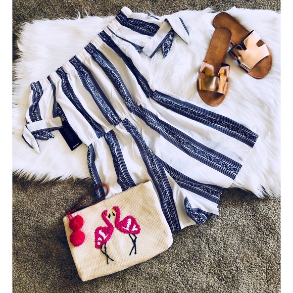 ✨SOLD✨ Off-The-Shoulder Patterned Romper - Picture 2 of 4